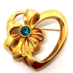 Avon Faux Green Emerald Heart Bow Brooch Pin • Gold Tone